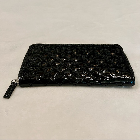 Gloss Black Diamond Stitch Zipper Wallet - Picture 3 of 8